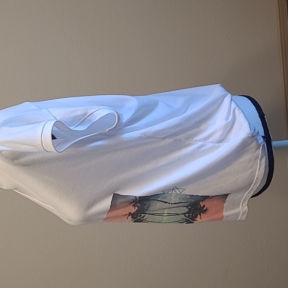 Billabong White Tshirt M - Picture 3 of 5
